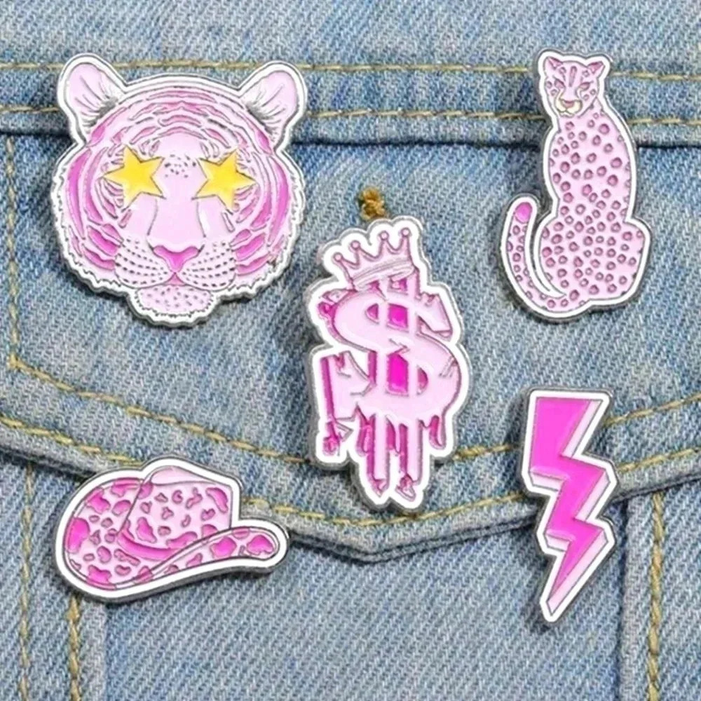 Pink tiger cheetah print 🐾 cowgirl king fun enamel pin brooch charm purse bag